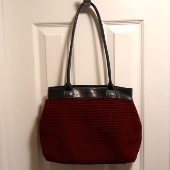 The Sak Elliott Lucca burgundy crochet bag - Picture 1 of 7